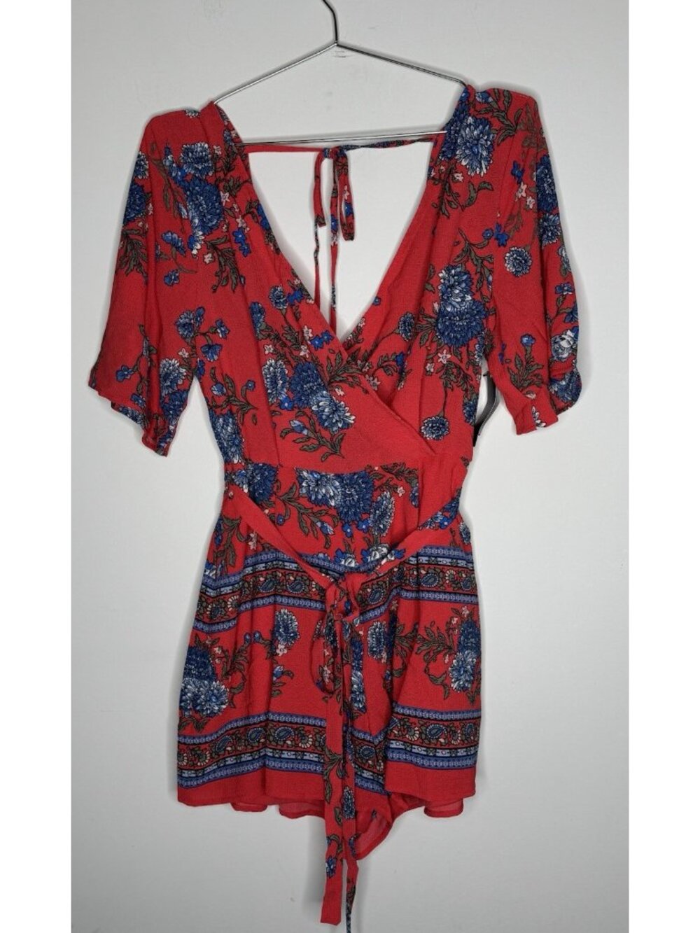 Ash & Violet Romper Red Blue Floral Beach Vacation Size Medium New NWT